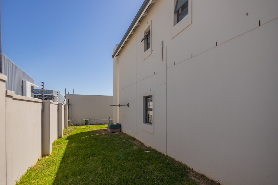 To Let 2 Bedroom Property for Rent in Stonewood Security Estate Western Cape